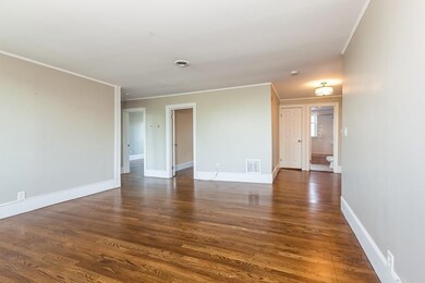 394 Riverway unit 12, Boston, MA 02115 - photo 2
