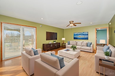 3518 Island Trail Dr, Williamsburg, OH 45176 - photo 5