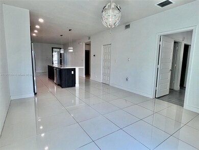 7805 NW 104th Ave unit 5, Doral, FL 33178 - photo 4