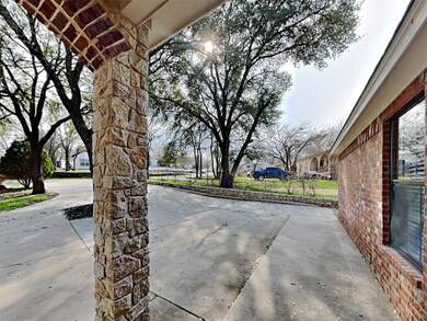 3304 Summercrest Ct, Granbury, TX 76049 - photo 2