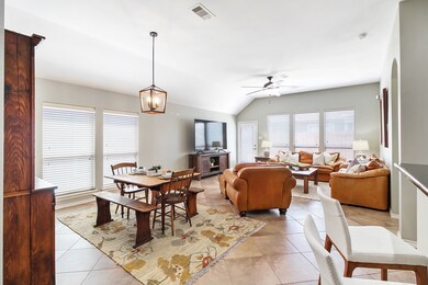 6027 Lynwood Banks Ln, Houston, TX 77092 - photo 6