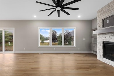 820 SE Partridge Ln, Blue Springs, MO 64014 - photo 5