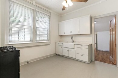 816 Kitchen