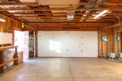 Garage 1 Interior