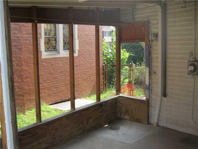 Patio/Deck. 1036 Side