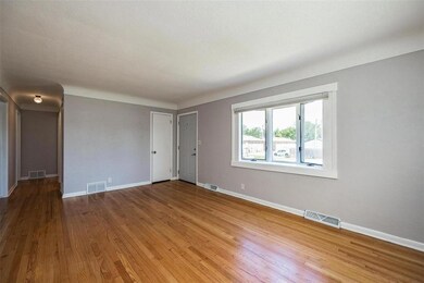 715 36th St SE, Cedar Rapids, IA 52403 - photo 6