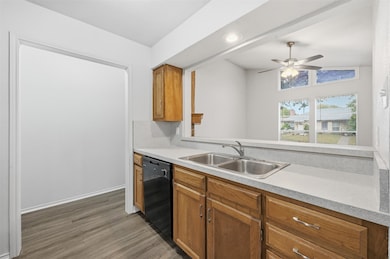 518 Guerin Dr, Arlington, TX 76012 - photo 6