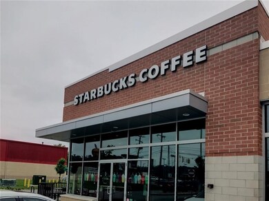 Under 3 miles to Starbucks & Chipotle