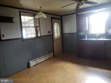 521 Franklin Ave, Tamaqua, PA 18252 - photo 6