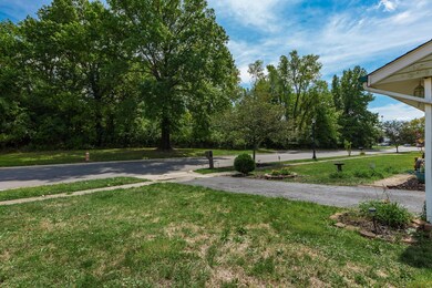 T 2561 Gatewood Rd00045