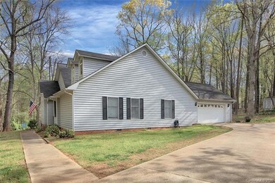 152 Eastwood Dr, Statesville, NC 28625 - photo 2