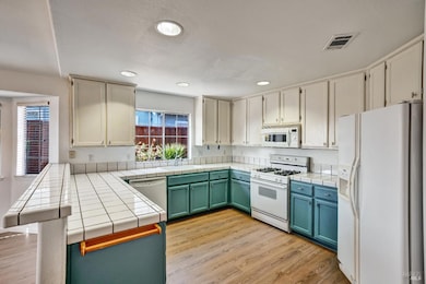 2139 Garnet Cir, Vallejo, CA 94591 - photo 2