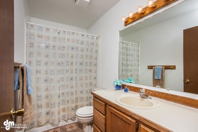 6948 Cape Lisburne Loop-large-001-Bathro