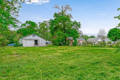 824 Woodcrest Dr, Houston, TX 77018 - photo 3