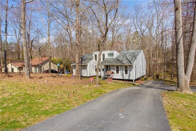 2408 Burnette Dr, Greensboro, NC 27406 - photo 3