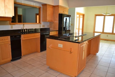 441 Timberview Dr, Marysville, OH 43040 - photo 2