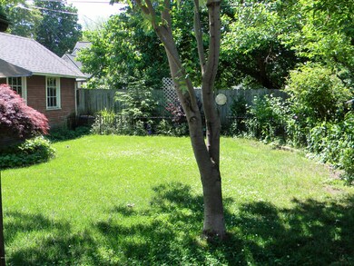 262 W 12th St (34)