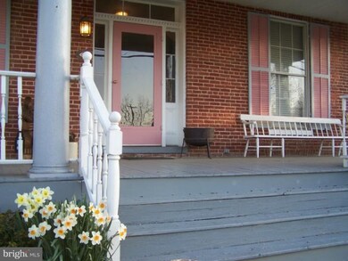 121 E Main St, Purcellville, VA 20132 - photo 3