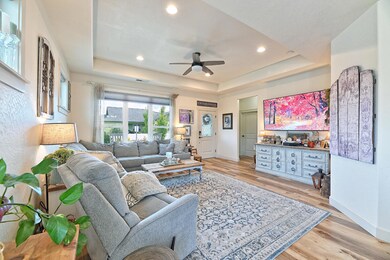 402 Waterside Dr, Central Point, OR 97502 - photo 5