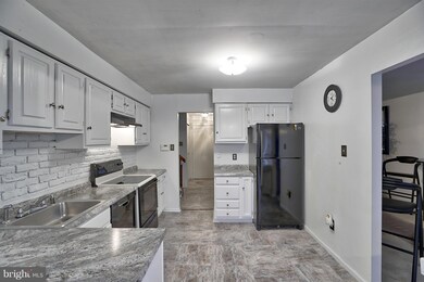 9478 Cameldriver Ct, Columbia, MD 21045 - photo 6