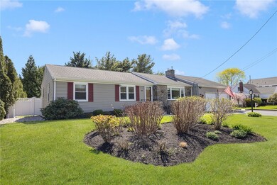 289 Oliphant Ln, Middletown, RI 02842 - photo 2