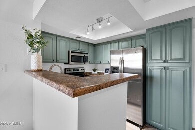 3601 W Tierra Buena Ln unit J241, Phoenix, AZ 85053 - photo 6