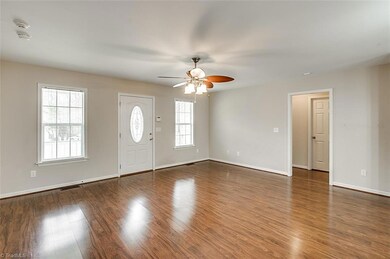 520 Sunrise Ave, Asheboro, NC 27203 - photo 3