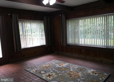 180 Falcon Dr, Pasadena, MD 21122 - photo 7