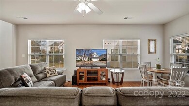 1025 Mountain Laurel Ct, Matthews, NC 28104 - photo 6