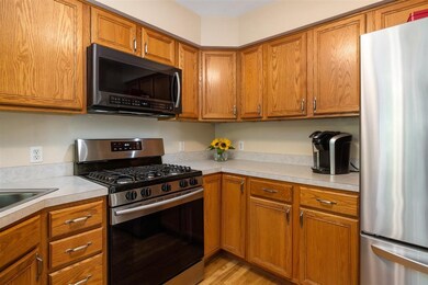 27 Kimball Way, Newmarket, NH 03857 - photo 6