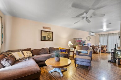 1808 SW 23rd St, Redmond, OR 97756 - photo 2