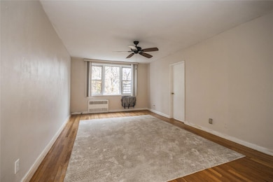 Sadore Lane Gardens unit 3E, Yonkers, NY 10710 - photo 4