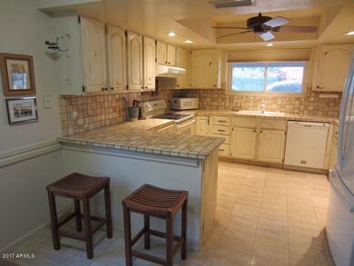 Open kitchen with bar