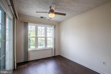 2408 Forest Edge Ct unit 204H, Odenton, MD 21113 - photo 3