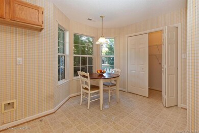 4kitchen2604SirThomasWayWilliamsburgVA