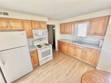 254 Oelkers St, North Tonawanda, NY 14120 - photo 2