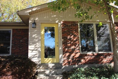 6803 Creedmoor Ct, Louisville, KY 40228 - photo 2
