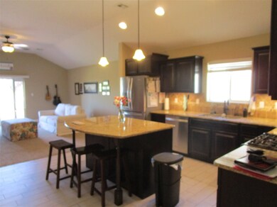 811 Shiprock, Alamogordo, NM 88310 - photo 4