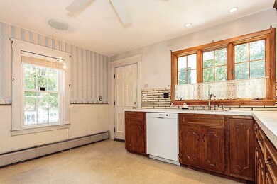 266 3rd St, Lowell, MA 01850 - photo 5