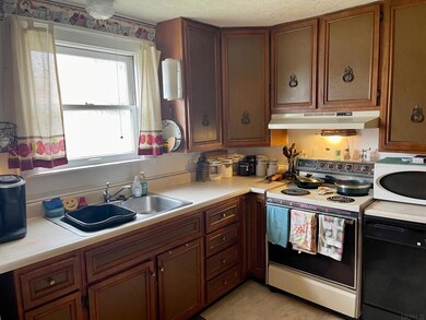 115 College St, Warren, IN 46792 - photo 4