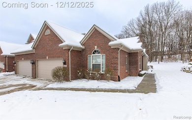 9573 Kingsway Cir, Clarkston, MI 48348 - photo 2