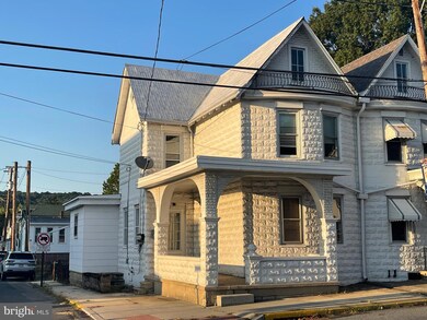 436 W Market St unit 2ND FLOOR, Orwigsburg, PA 17961 - photo 2