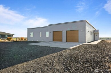 7458 Bouldercrest Rd NE, Moses Lake, WA 98837 - photo 4