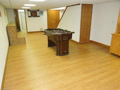 Family Room in Lower level with Full Bath!