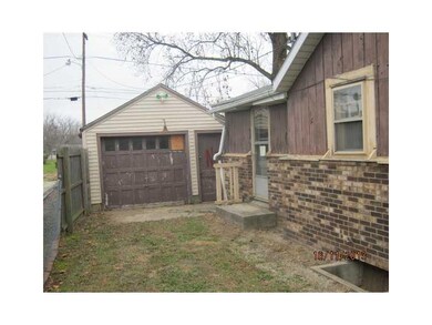 2203 S Manhattan Ave, Muncie, IN 47302 - photo 2