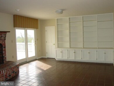 372 Old Grade Rd, Strasburg, VA 22657 - photo 3