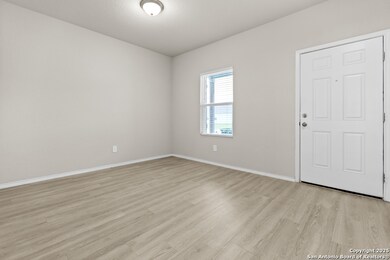 14550 Open Range Rd, Lytle, TX 78052 - photo 4