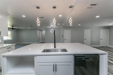 18 Beverly Ct, Bedford, TX 76022 - photo 3