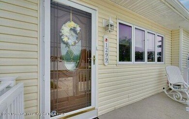 1299 Linda Dr, Toms River, NJ 08753 - photo 4