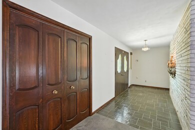 5749 Ellsworth Ct, Merrillville, IN 46410 - photo 6